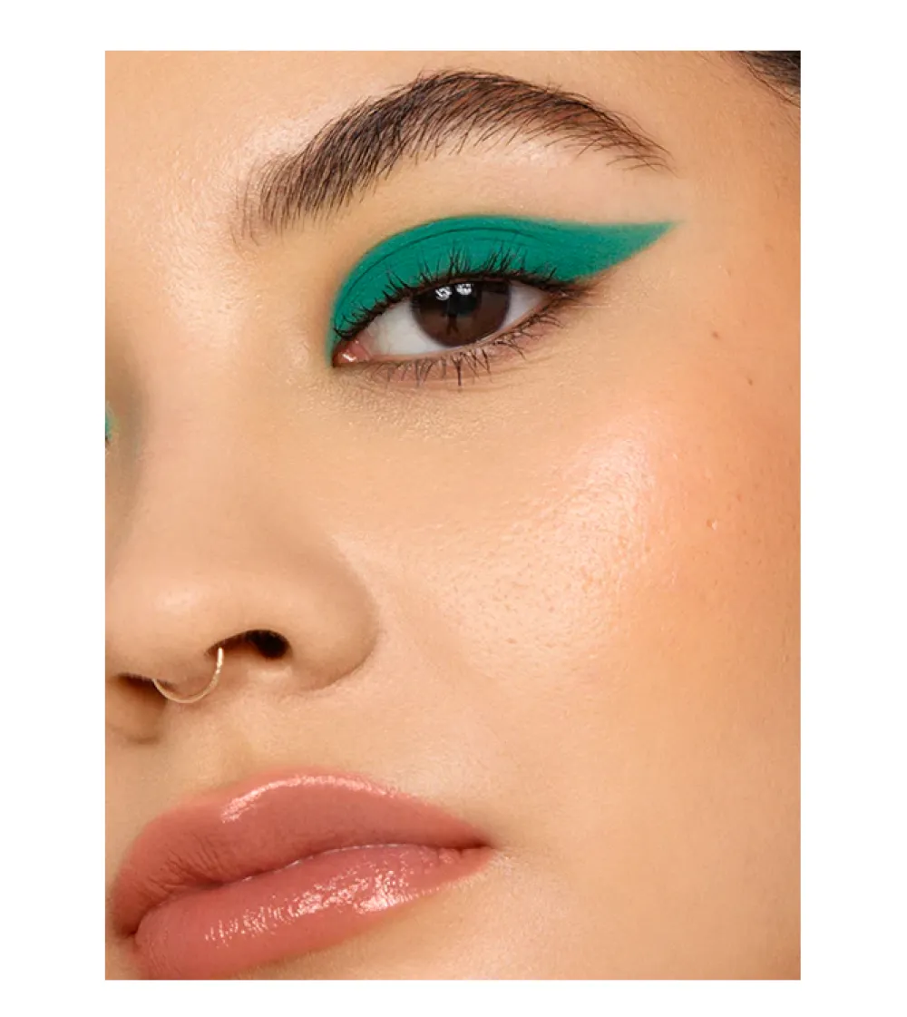 - Sombra de ojos líquida Matte Fluid Eye Paint™ - 30: Crocodile Rock>About-face Best