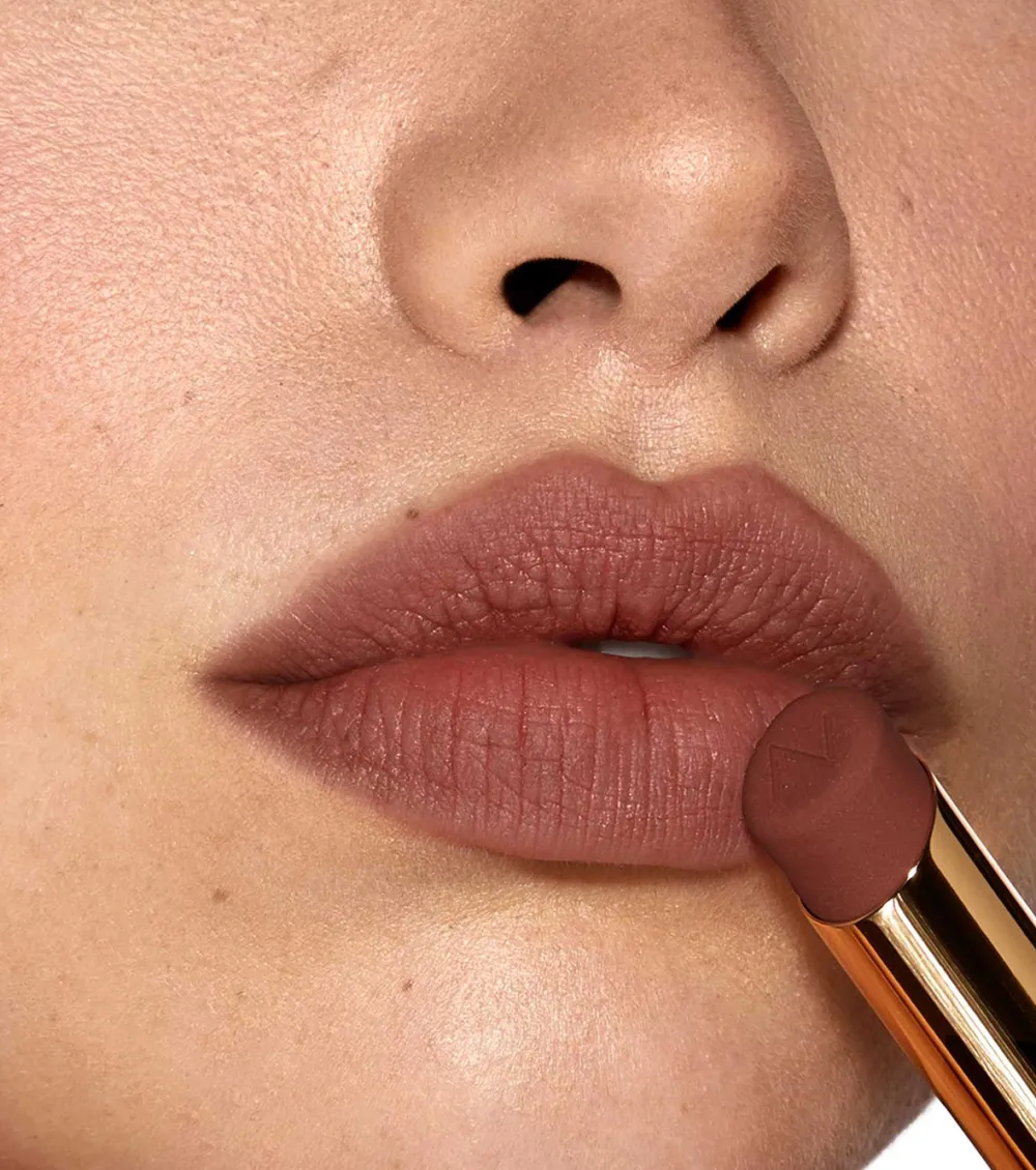 Barra de labios mate Beyond Blurry - Saint>Nabla Sale