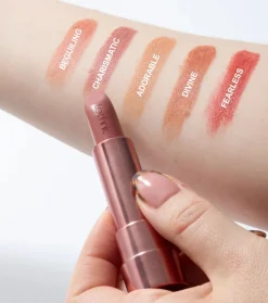Barra de labios satinada Satin Sheen - Charismatic><noscript><img width=