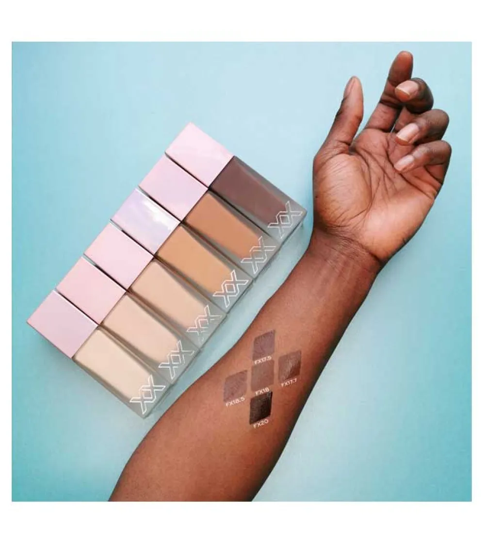 Base de maquillaje Glow Skin Fauxxdation - FX16.7>XX Revolution Outlet