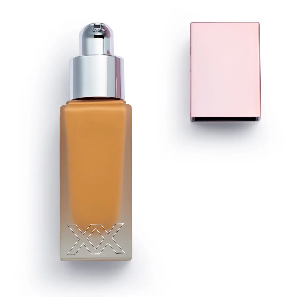 Base de maquillaje Glow Skin Fauxxdation - FX11.2>XX Revolution Best