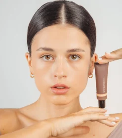 Base de maquillaje The Second Skin Serum Foundation - 03: Elena's Tone><noscript><img width=