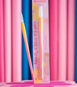 *Brush It Like It's Art* - Cepillo para cejas My Brow Game: A Piece Of Art><noscript><img width=