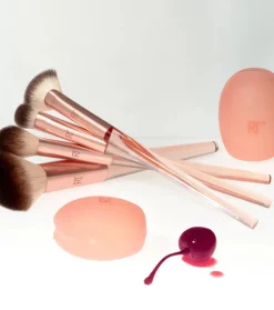 *Cherry On top* - Set de 4 brochas + 2 fundas de silicona><noscript><img width=