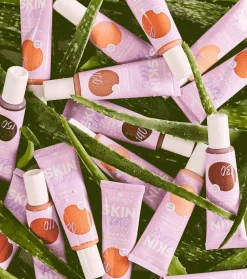 Crema hidratante con color Skin Tint - 70><noscript><img width=