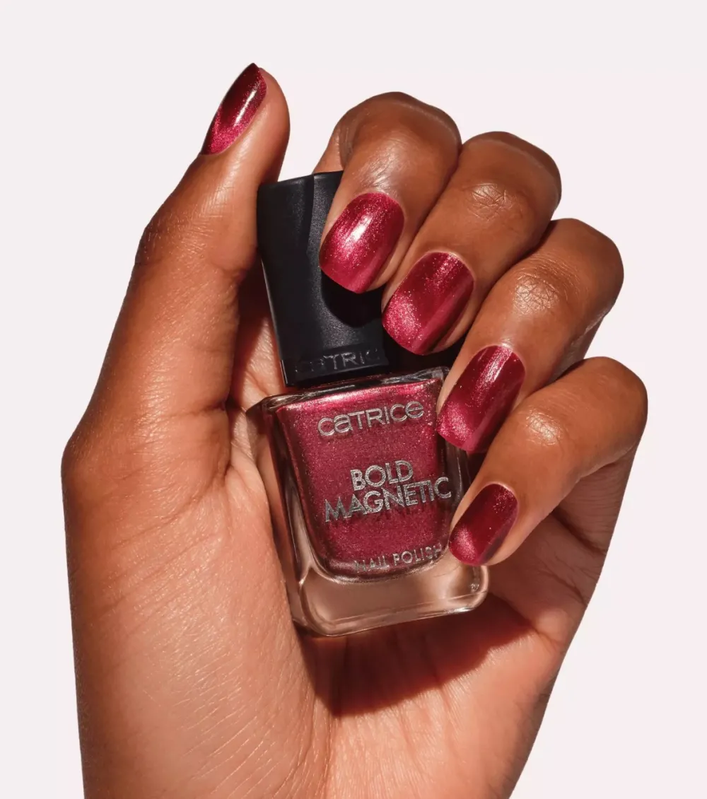 Esmalte de uñas magnético Bold Magnetic - 010: Love At First Pull>Catrice Online