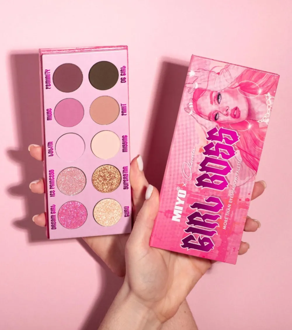 *Girl Boss* - Paleta de sombras>Miyo Online