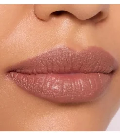 Lápiz de labios Creamy Nudes - 050: Happy Hazelnut><noscript><img width=