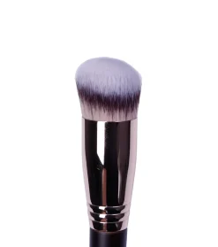 *Luxe* - Brocha para base de maquillaje Full Cover - 12>José López New