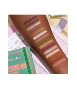 - *Daybook* - Paleta de sombras de ojos Believe And Create Your Own Destiny><noscript><img width=