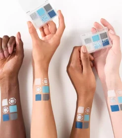 Paleta de sombras Tiny Treasures - 040: Icy Whisper><noscript><img width=