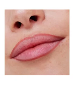 Perfilador de labios 8h Matte confort - 02: Silky Hazelnut><noscript><img width=