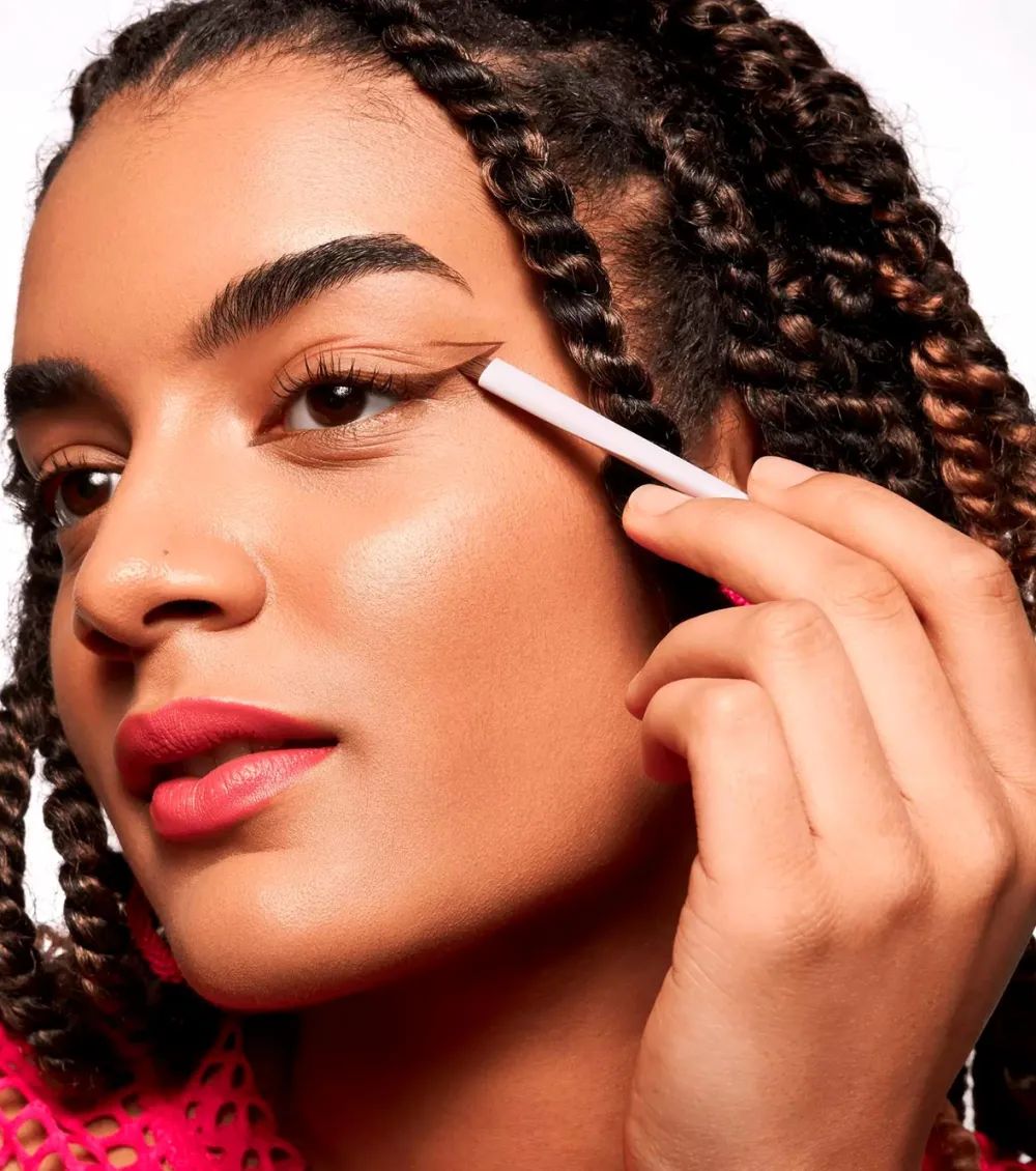 Pincel para eyeliner>essence Best