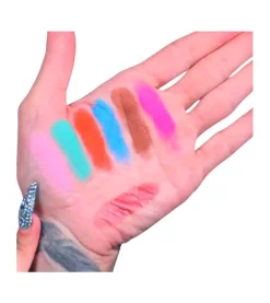 *Psychedelic Circus Collection* - Paleta de sombras de ojos Psychedelic Circus Artistry><noscript><img width=