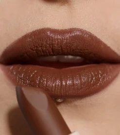 Revolution - Barra de labios satinada Lip Allure - Stiletto Brown><noscript><img width=