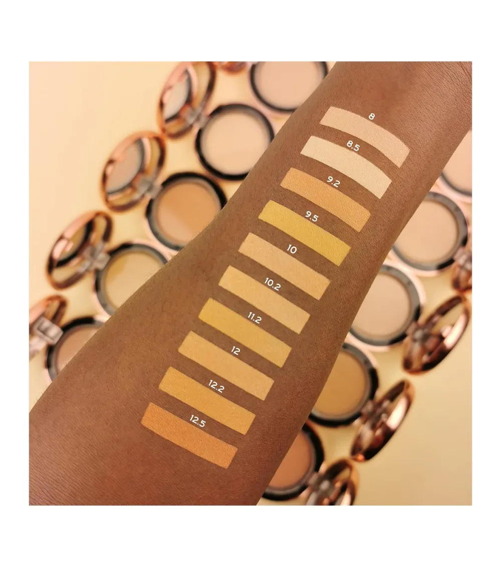 Revolution - Base de maquillaje en polvo Conceal & Define - P12.5>Makeup Revolution New