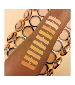 Revolution - Base de maquillaje en polvo Conceal & Define - P11.2><noscript><img width=