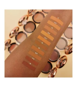 Revolution - Base de maquillaje en polvo Conceal & Define - P14.7>Makeup Revolution Online