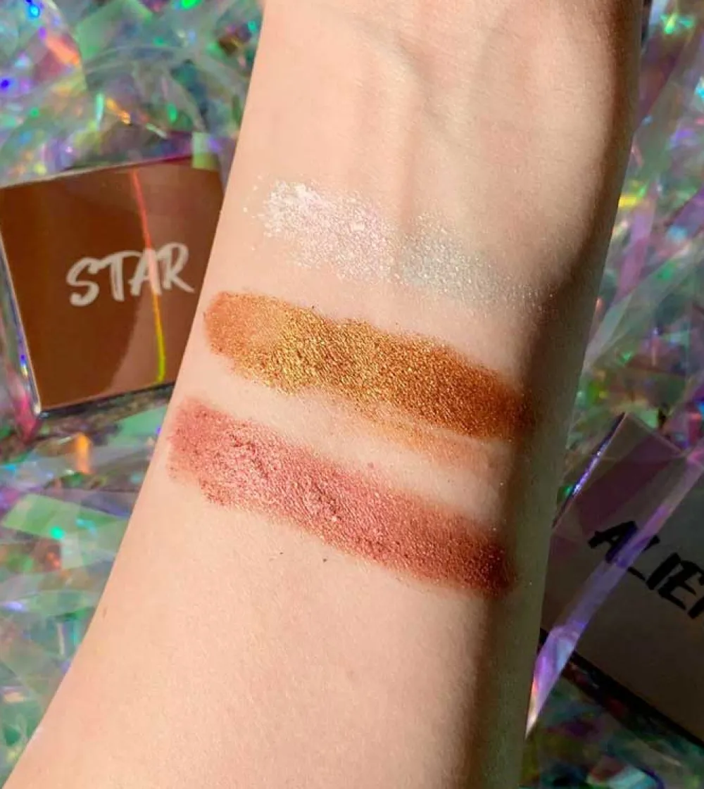 Revolution - *Cosmic Trip* - Pigmentos sueltos Space Flake - Alien>Makeup Revolution New