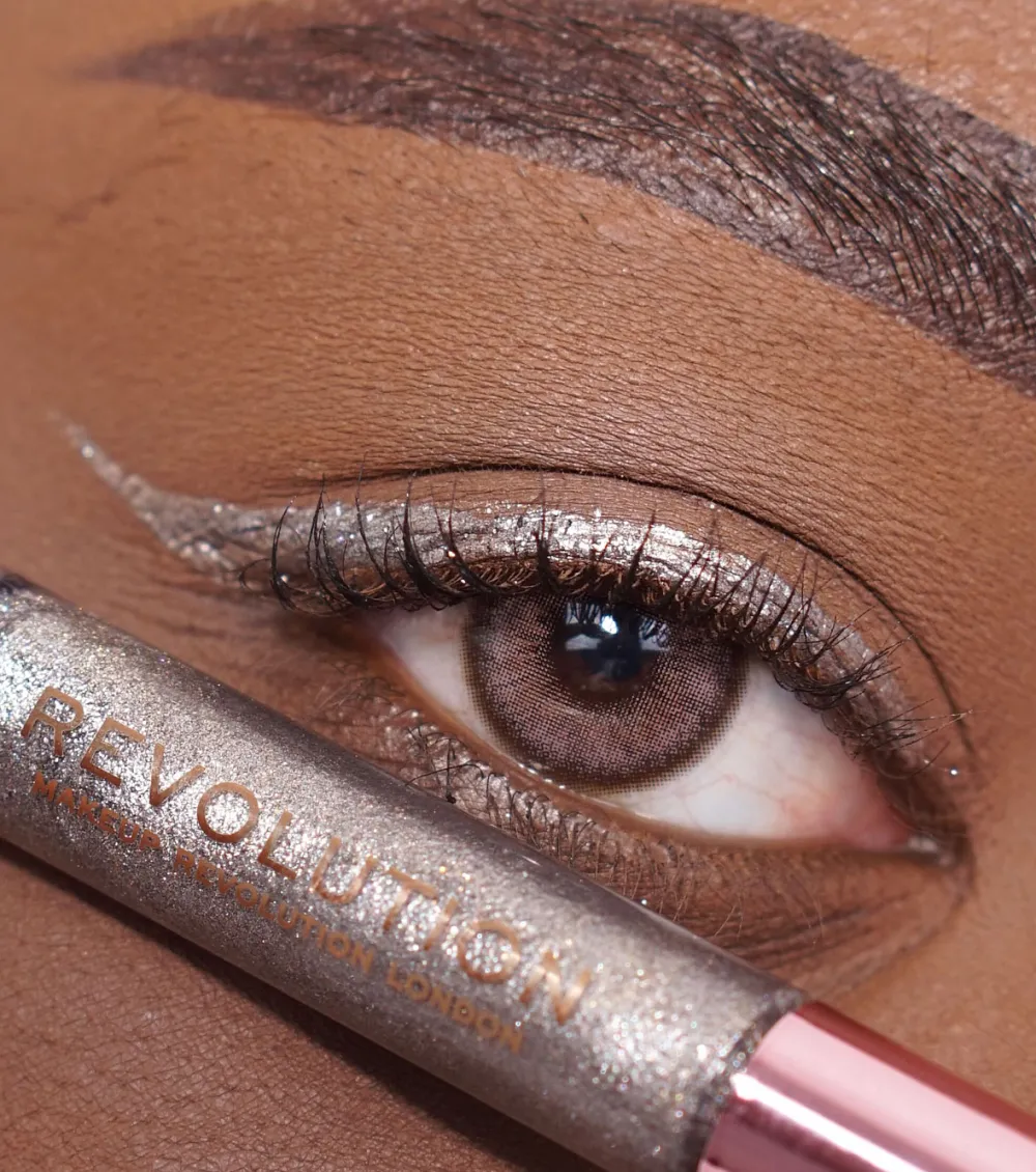 Revolution - Delineador de ojos líquido Super Flick - Silver>Makeup Revolution Online