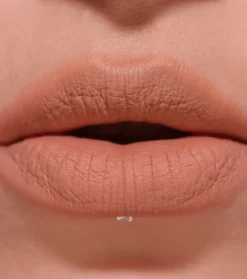 Revolution - Labial líquido mate Air Blur - Natural><noscript><img width=