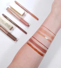Revolution - * x The Plastic Boy* - Kit de labios - Almond Macchiato><noscript><img width=