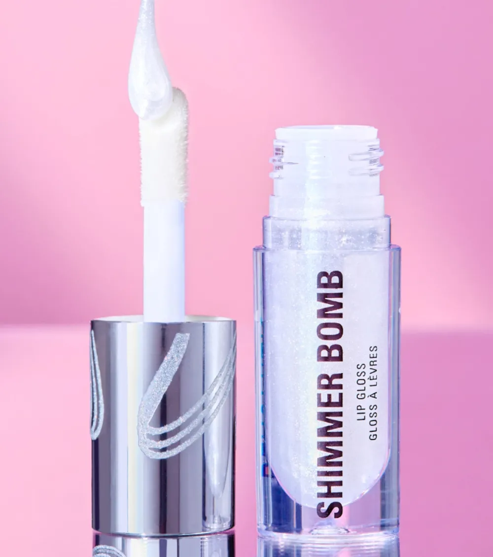 Revolution - *Metallic Muse* - Brillo de labios Shimmer Bomb - Frosted Muse>Makeup Revolution Sale