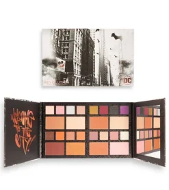 Revolution - *Revolution X DC Universe* - Paleta de ojos y rostro grande>Makeup Revolution