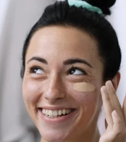 *Sebiaclear* - Crema facial con color cuidado intensivo anti-imperfecciones - Pieles con tendencia acnéica><noscript><img width=