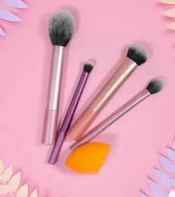 Set de brochas + esponja Everyday Essentials><noscript><img width=