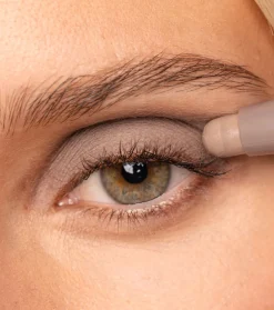 Sombra de ojos en stick - 08: Matte Mocha>Palladio Clearance