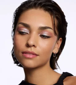 Sombra de ojos líquida Space Glam Chrome - 010: Milky Way><noscript><img width=