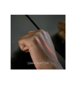 Sombra de ojos multicromo en godet Magnetic™ - Dark Matter><noscript><img width=